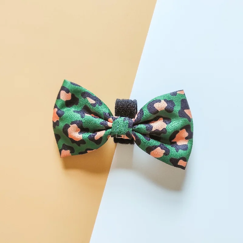  . **Dog toy sound ball**Green Leopard Bow