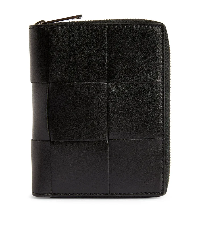 - Automatic temperature adjustment cat bedLeather Intreccio Wallet